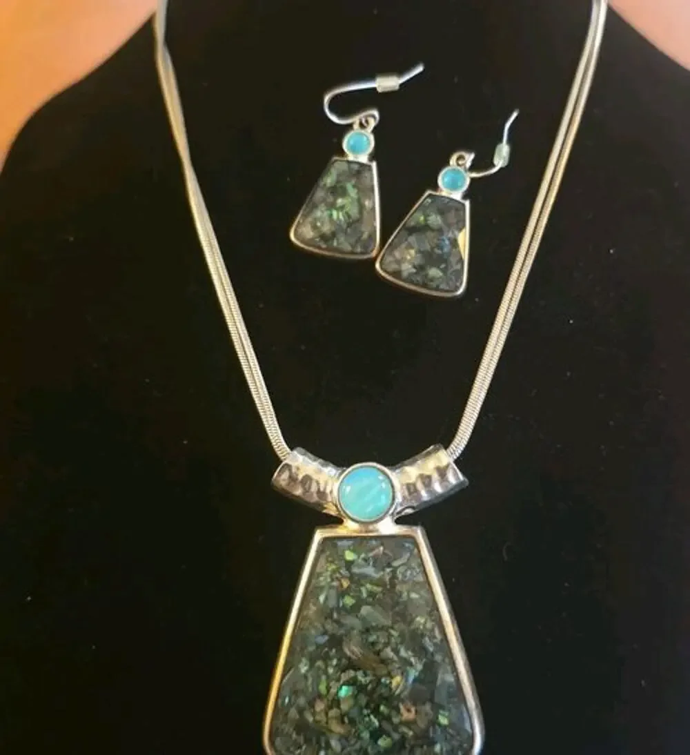 Vintage Abalone and Turquoise Necklace and Earring Set 14 Inch E